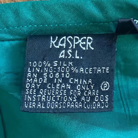 Kasper A.S.L. | Emerald Green 100% Silk Two Piece Skirt & Blazer Set - Picture 10 of 14